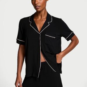 Pyjama court coordonné en satin glacé Victoria’s Secret